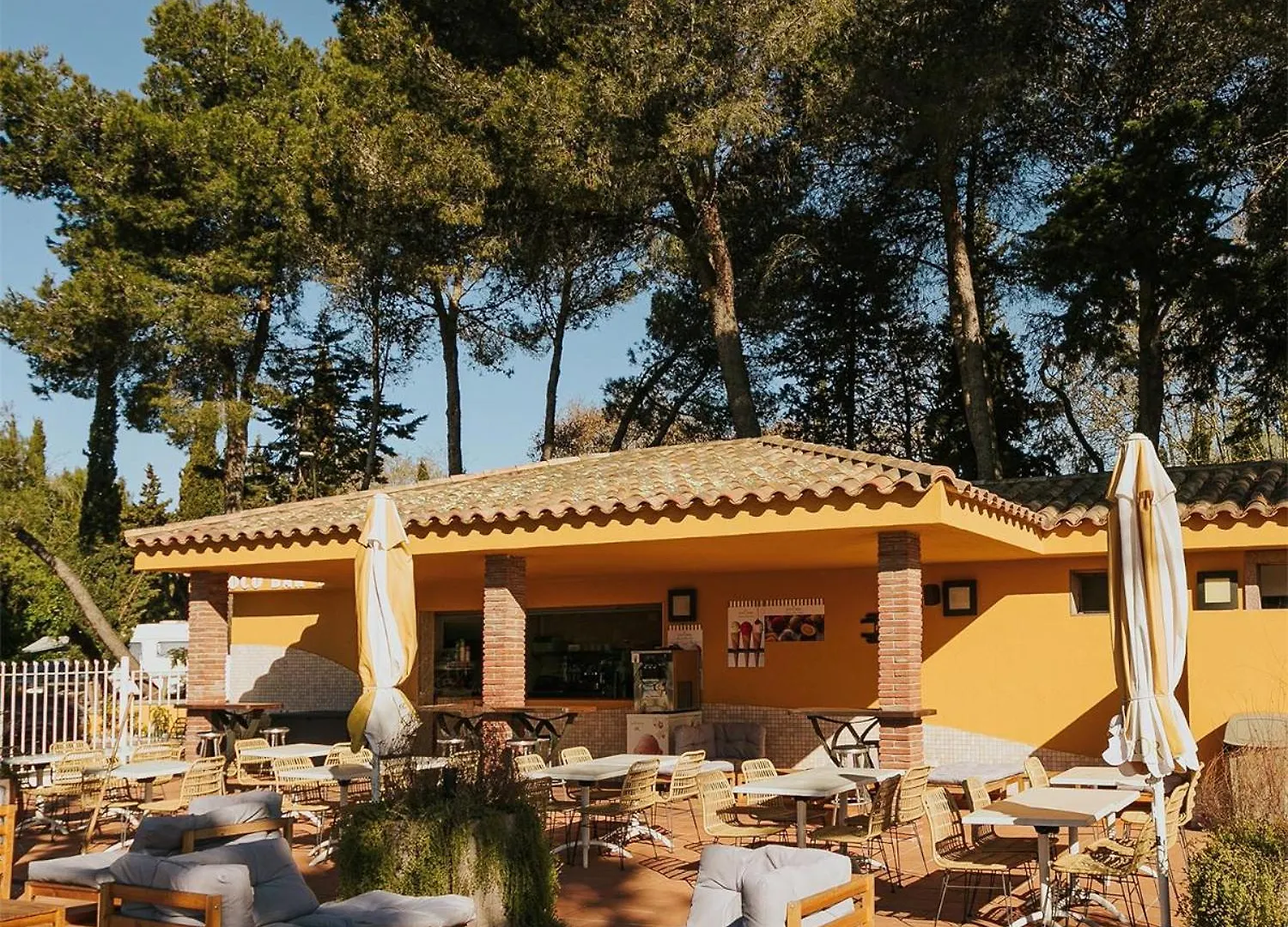 אתר קמפינג יורט דה מאר Camping Santa Elena
