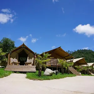Lodge Bora, Las Serras