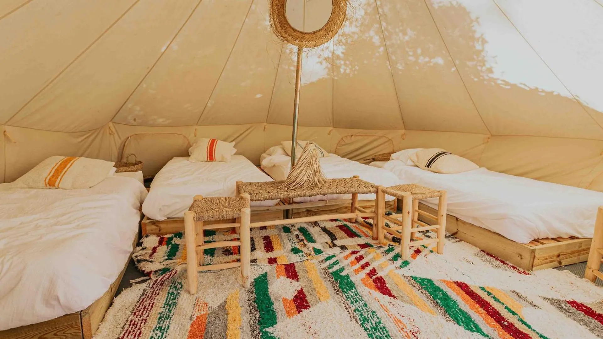 مكان تخييم Camping Santa Elena يوريت دي مار